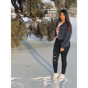 Crop jacket. Blue in colour, velvety touch. Size - M, EU38 and US 6. From Shein.